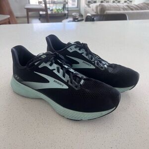 Brooks Sneakers Size 10.5